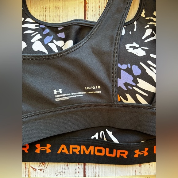 Women’s Under Armour Compression Floral Sports Bra - Picture 3 of 6